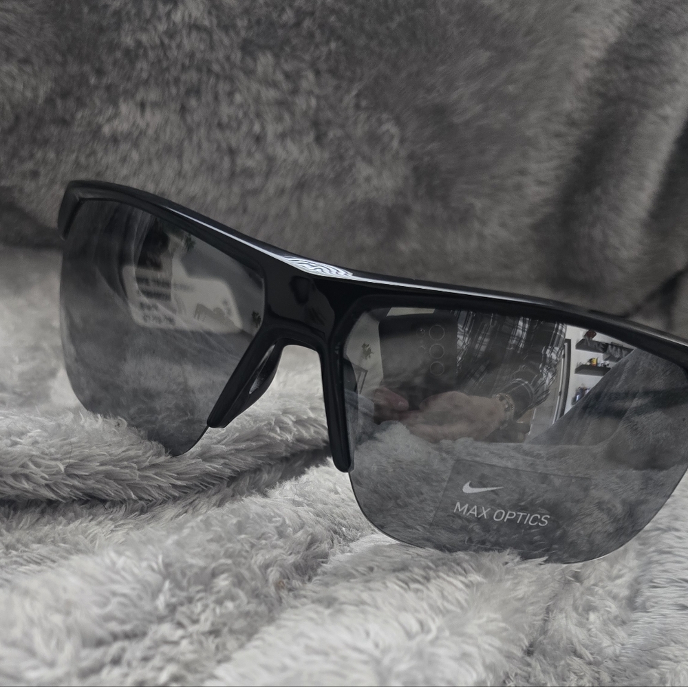 Nike Glossy Black Sports Sunglasses
